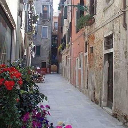 Ca' San Silvestro 2 Terrazze Nel Cuore Di Venezia Exterior foto